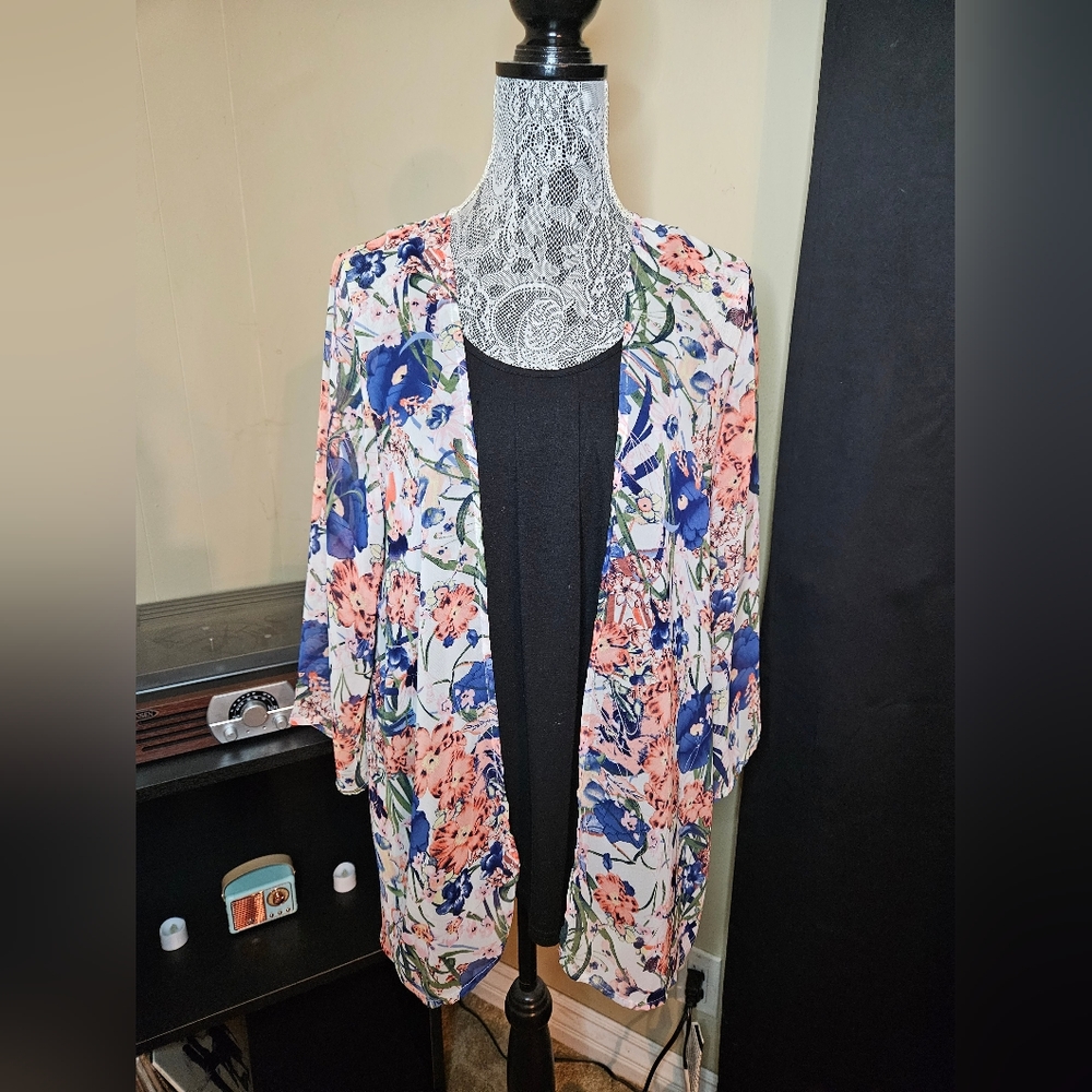 Light weight Floral Kimono